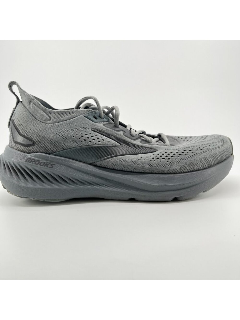 Brooks Glycerin 23 Mens Size 9.5 Gray Athletic Running Walking Shoes Sneakers